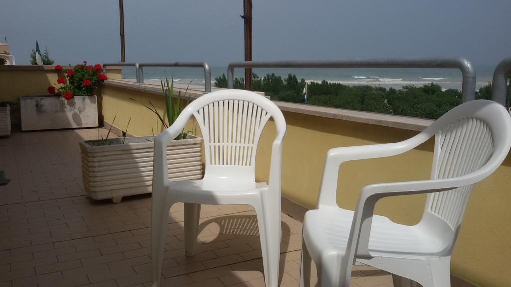 Casa Rosa Villa Porto SantʼElpidio Buitenkant foto